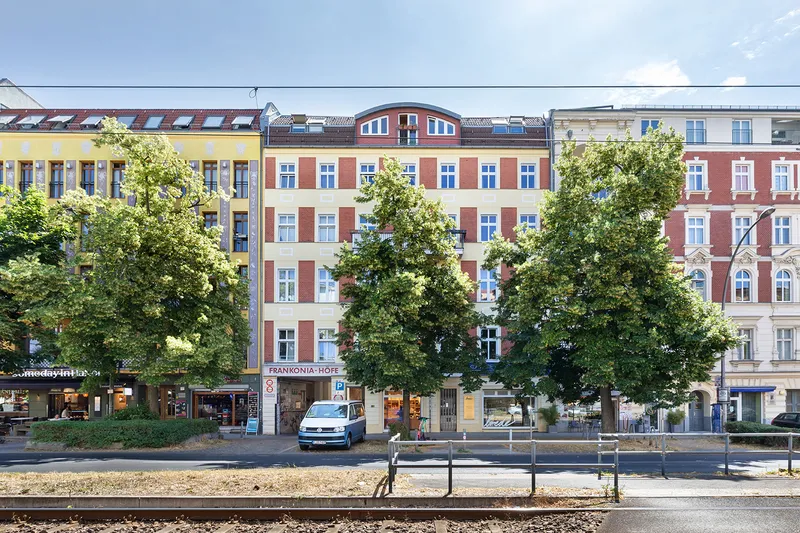 Wohnen mit Charakter: 2-Zimmer-Wohnung in der Prenzlauer Allee — photo 1